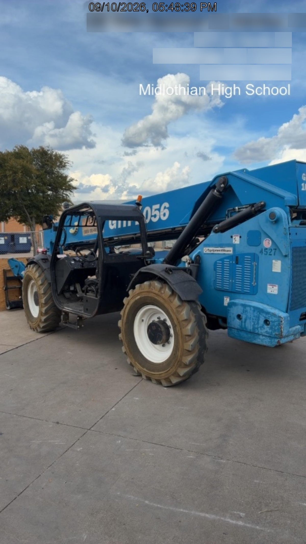 2017 GENIE GTH-1056