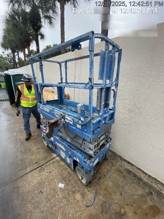 2020 Genie GS-1930 Solid Non Marking Tires, Beacon, Folding rails with half height swing gate