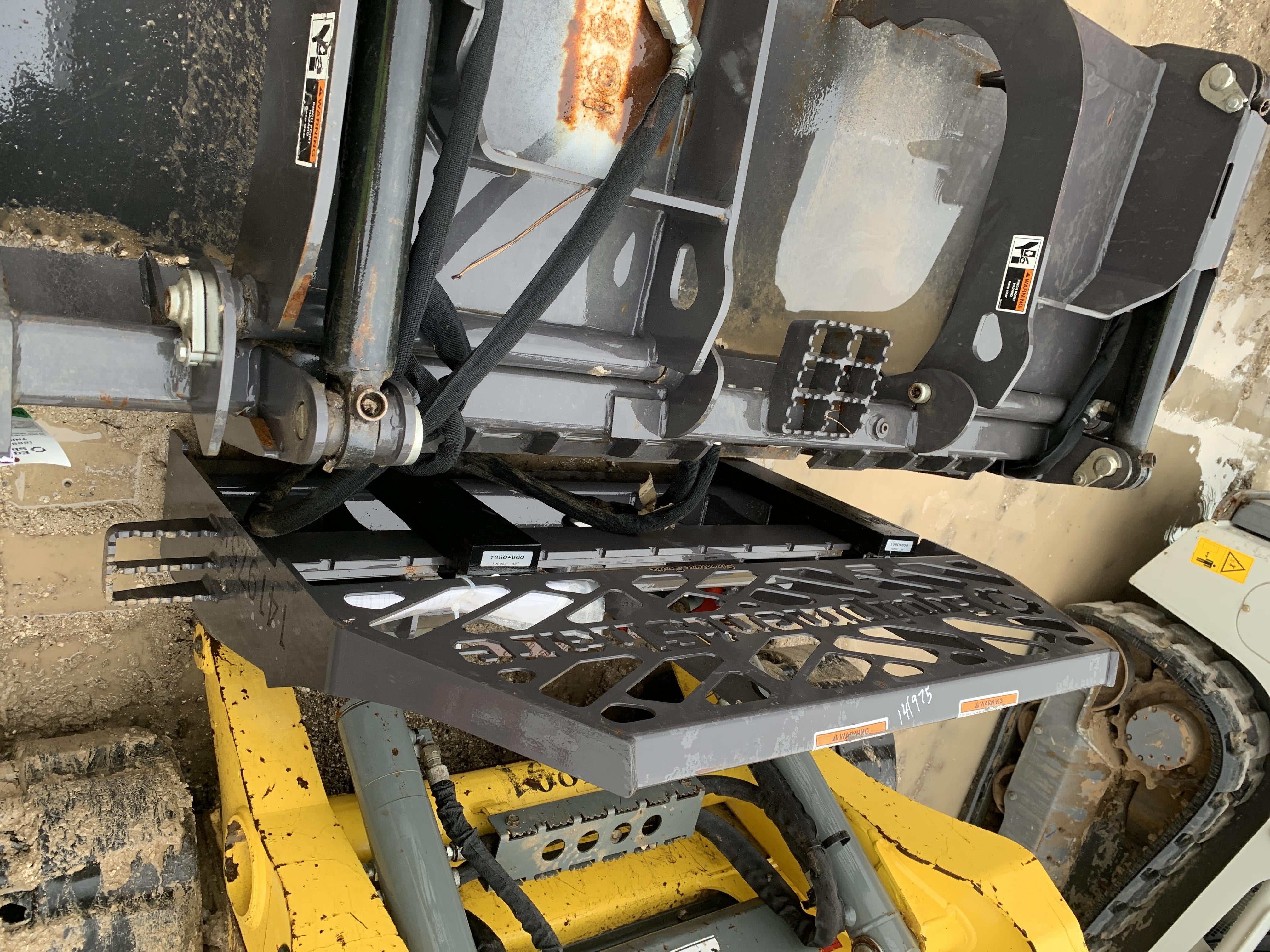 2021 PALADIN 48" Pallet Forks - Paladin