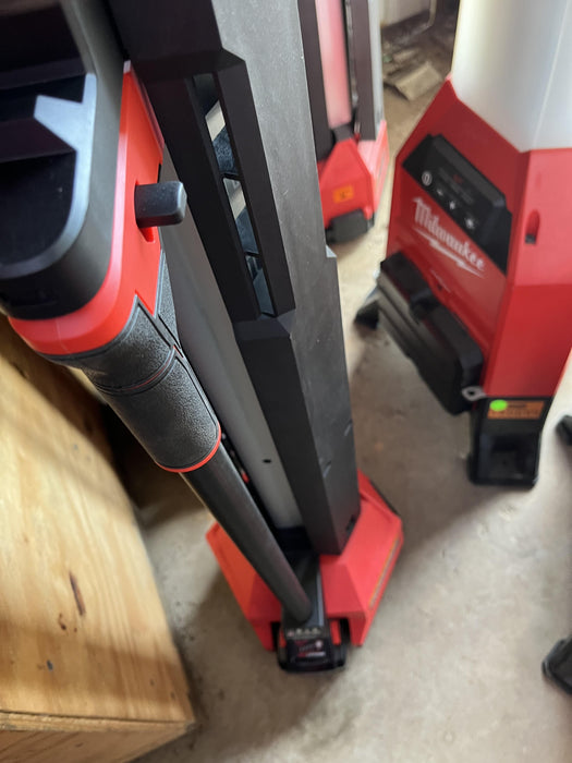 2022 MILWAUKEE 2136-20