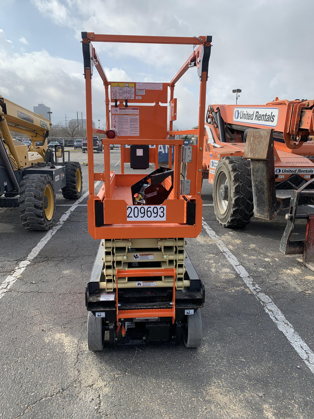 2022 JLG ES1932