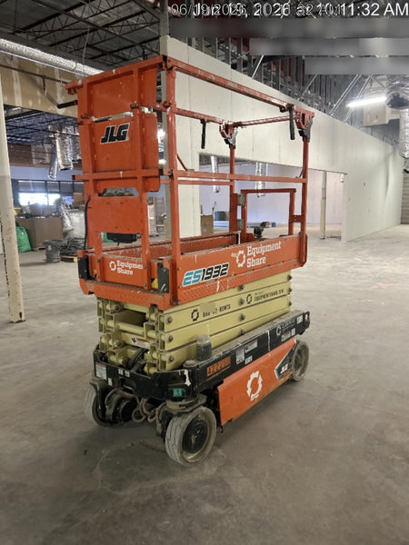 2024 JLG ES1932