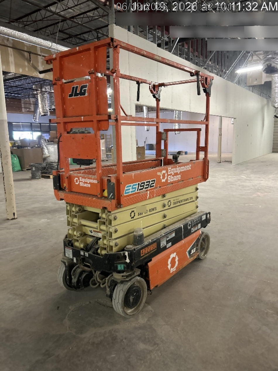 2024 JLG ES1932