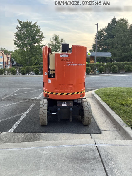 2025 JLG E300AJP