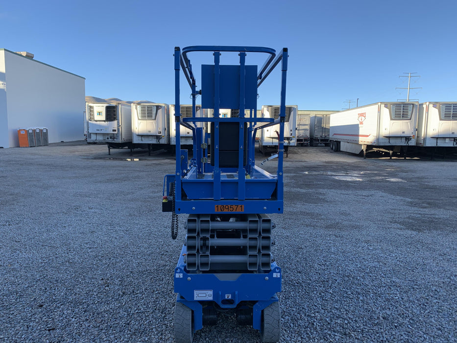 2020 Genie GS-2632 Solid NM Tires, Folding Rails with Half-Height Swing Gate, Beacon