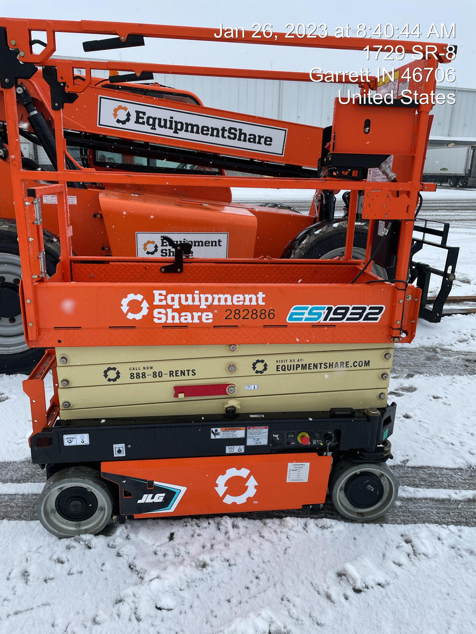 2022 JLG ES1932