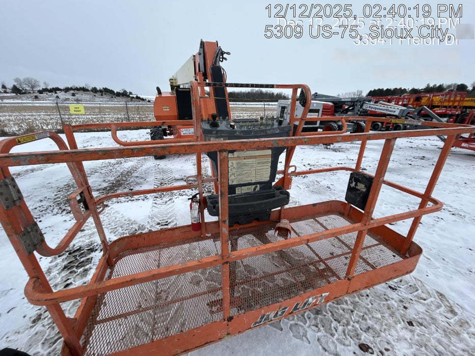 2021 JLG 800AJ