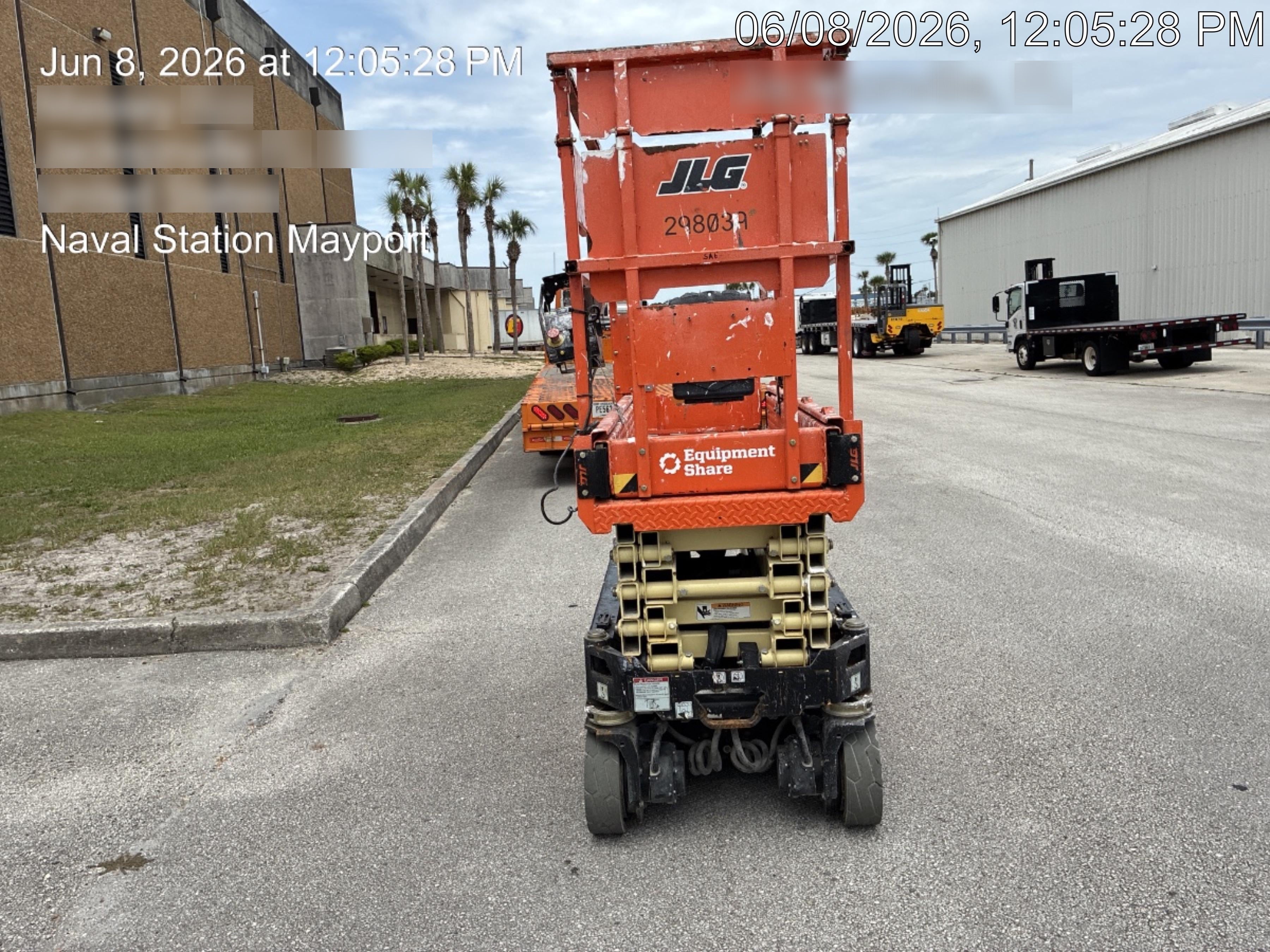 2023 JLG ES1932