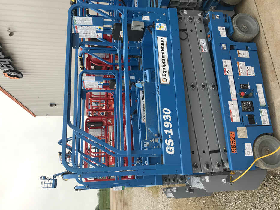 2019 Genie GS-1930 Fixed Rails with Chain Entry