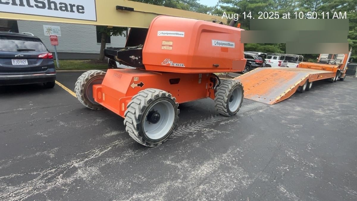 2019 JLG 660SJ
