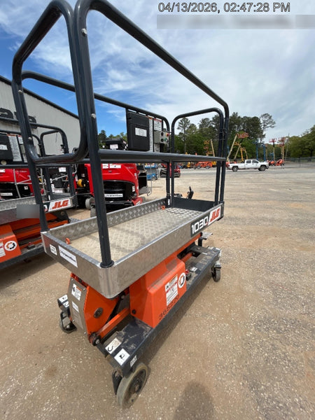 2023 JLG 1030P