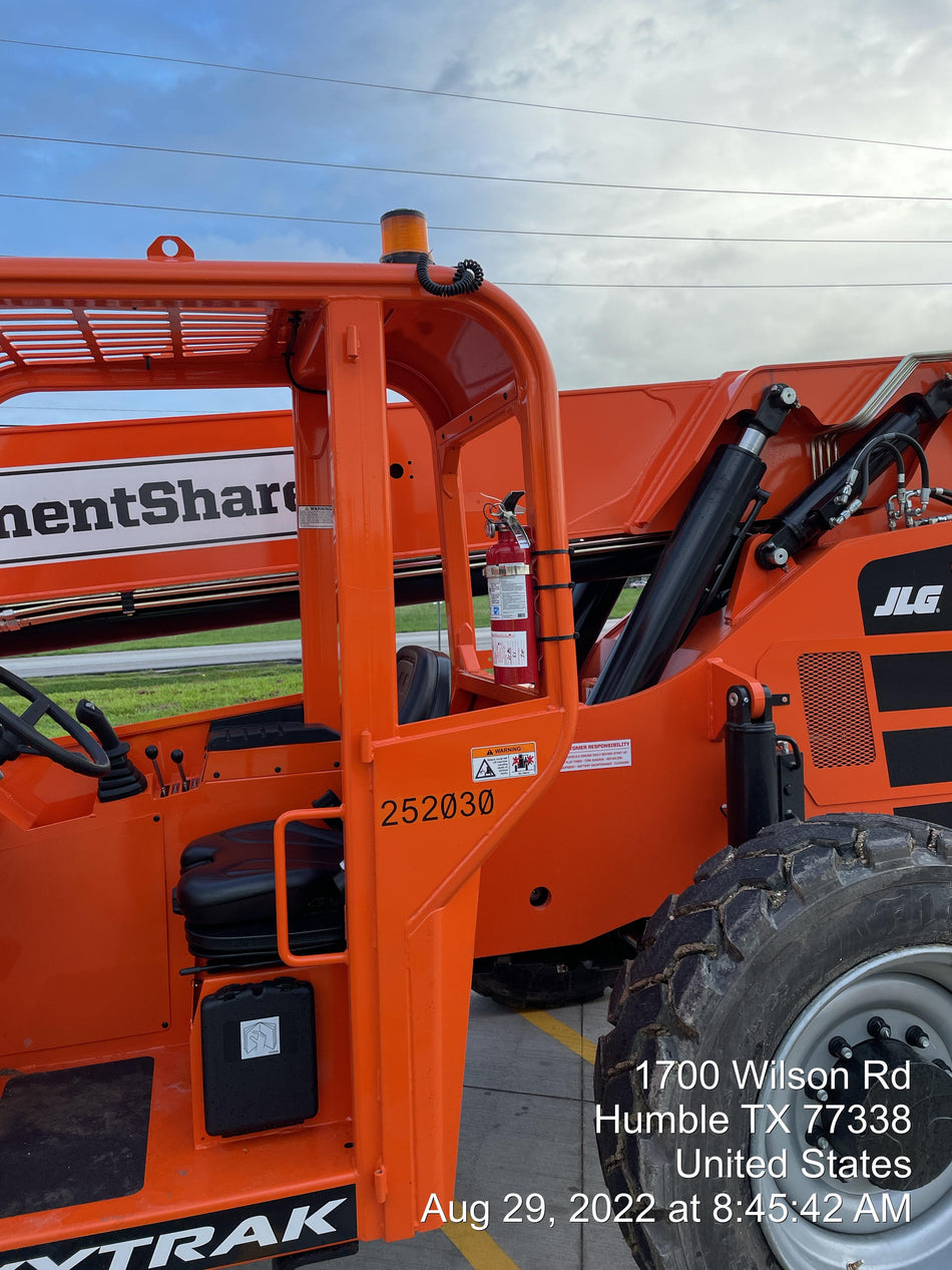 2022 SKYTRAK 8042