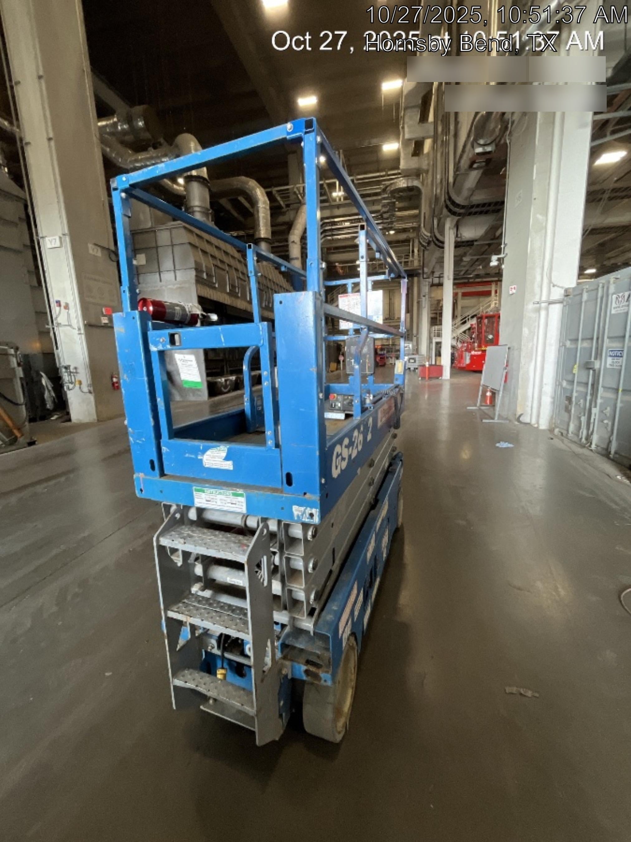 2019 Genie GS-2632 Folding rails with half height swing gate