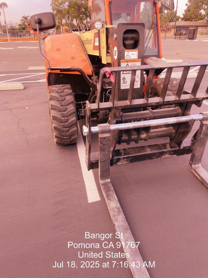 2025 JLG 519