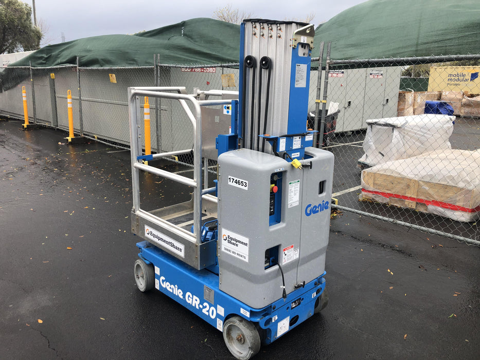 2021 GENIE GR-20