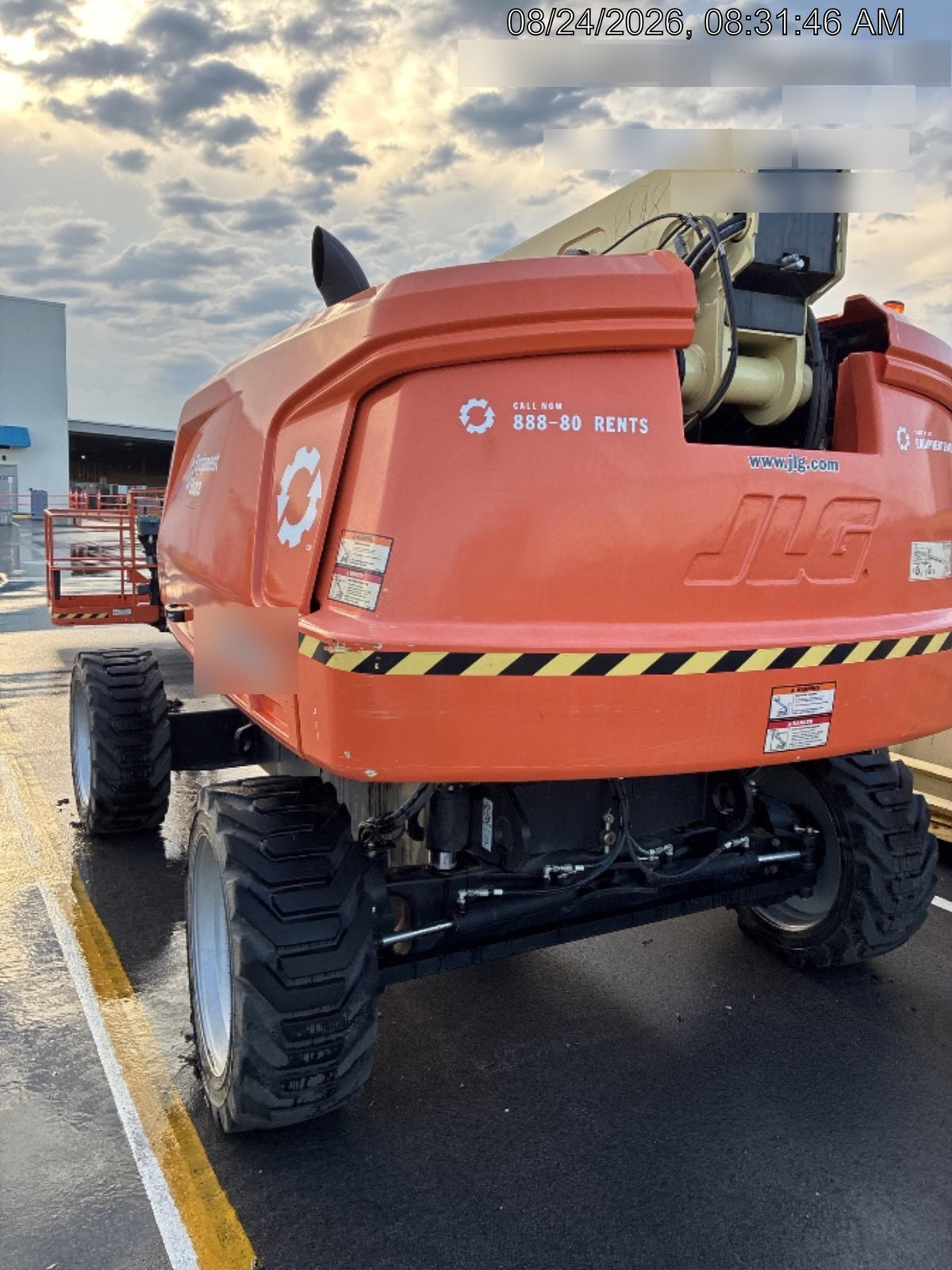 2023 JLG 660SJ