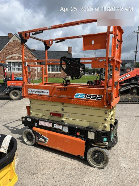 2022 JLG ES1932