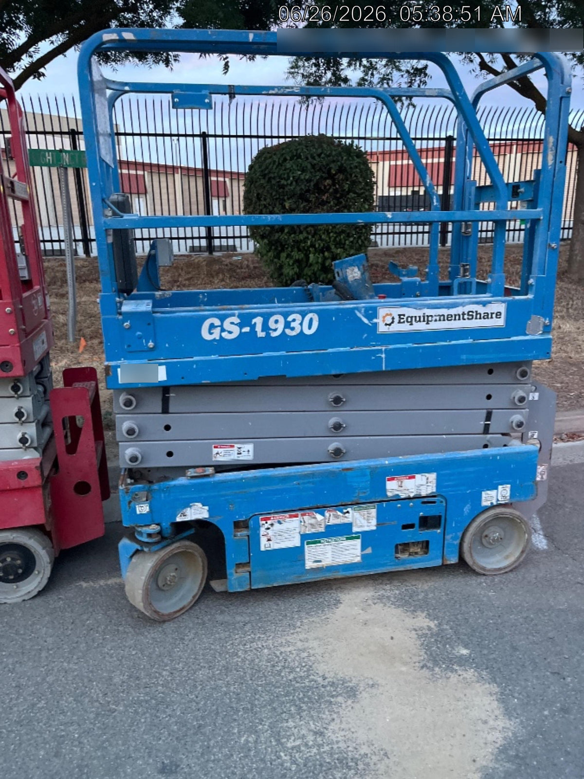 2019 Genie GS-1930 Half Height Swing Gate, 800W Inverter