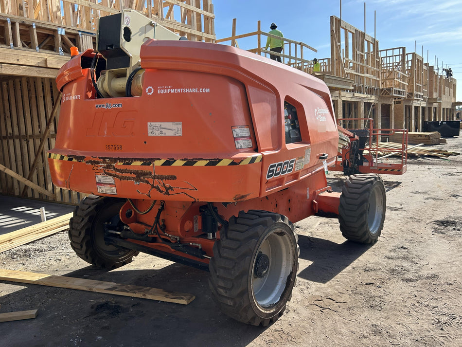2022 JLG 600S