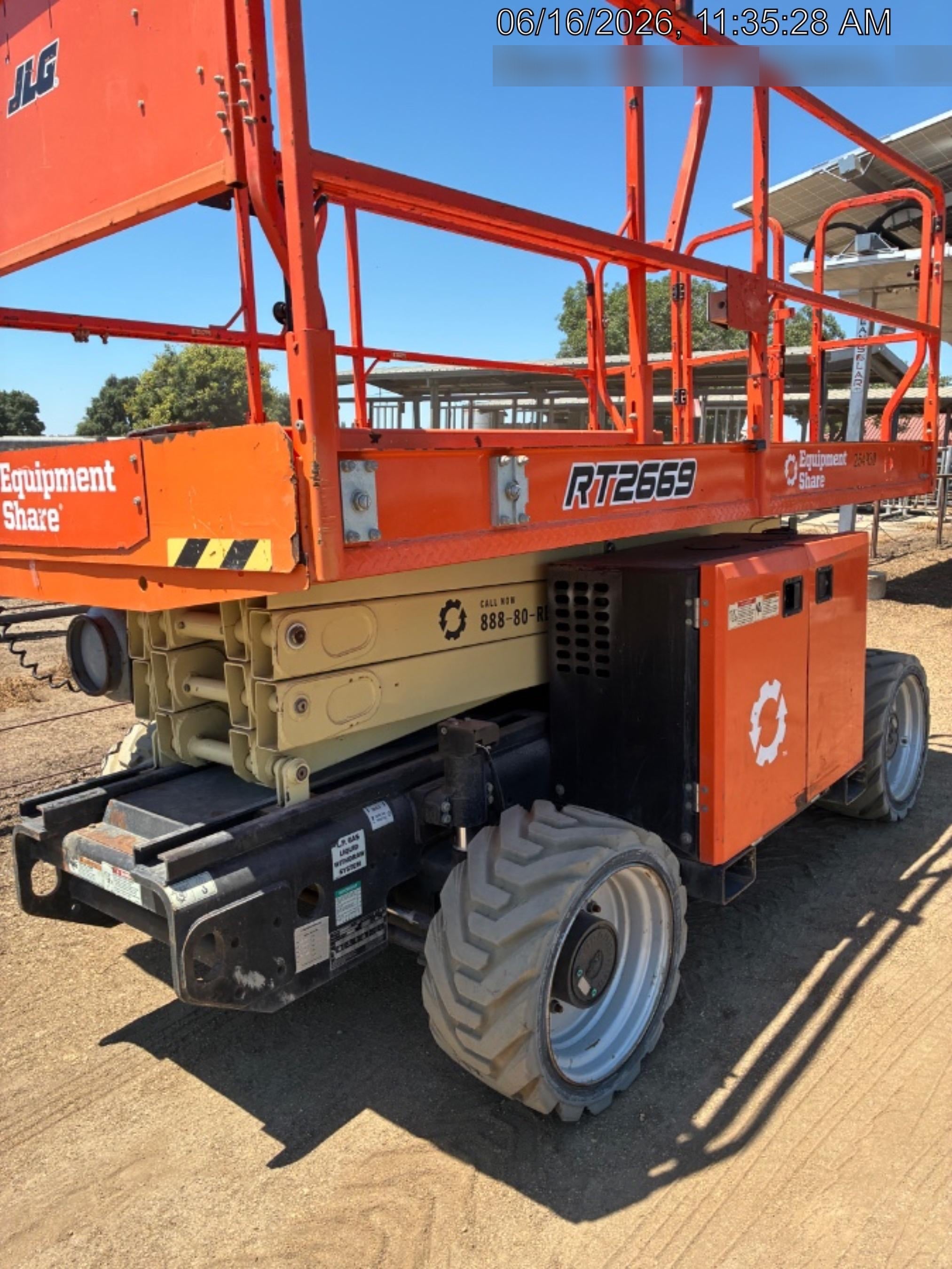 2022 JLG RT2669