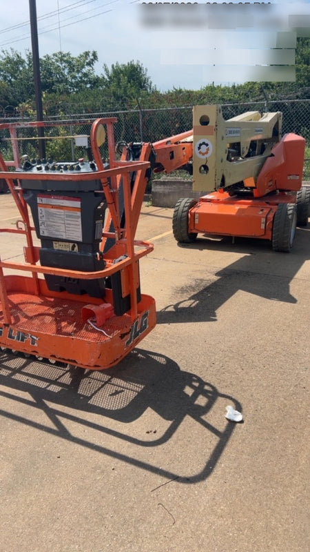 2019 JLG E450AJ