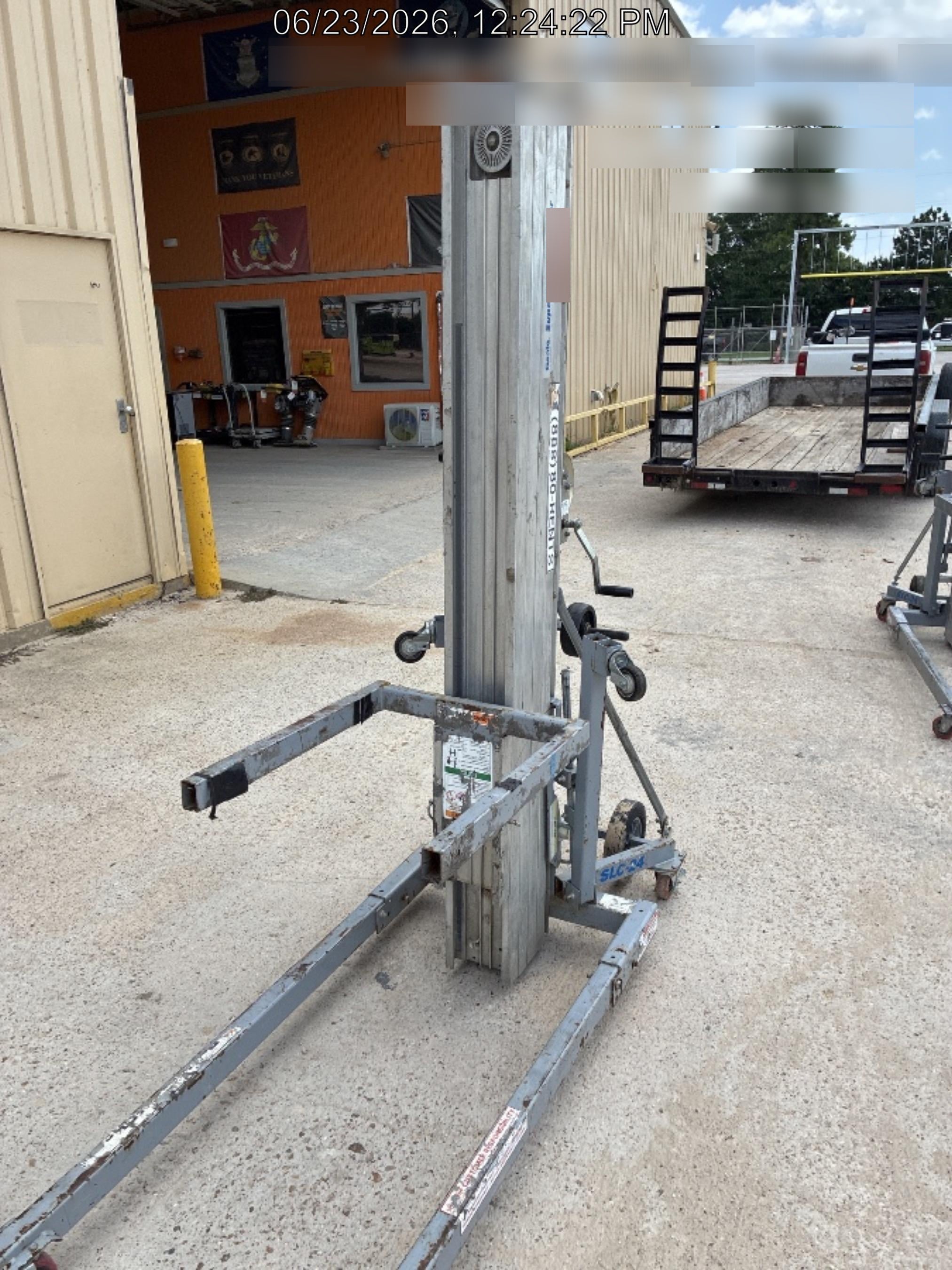 2018 GENIE SLC-24