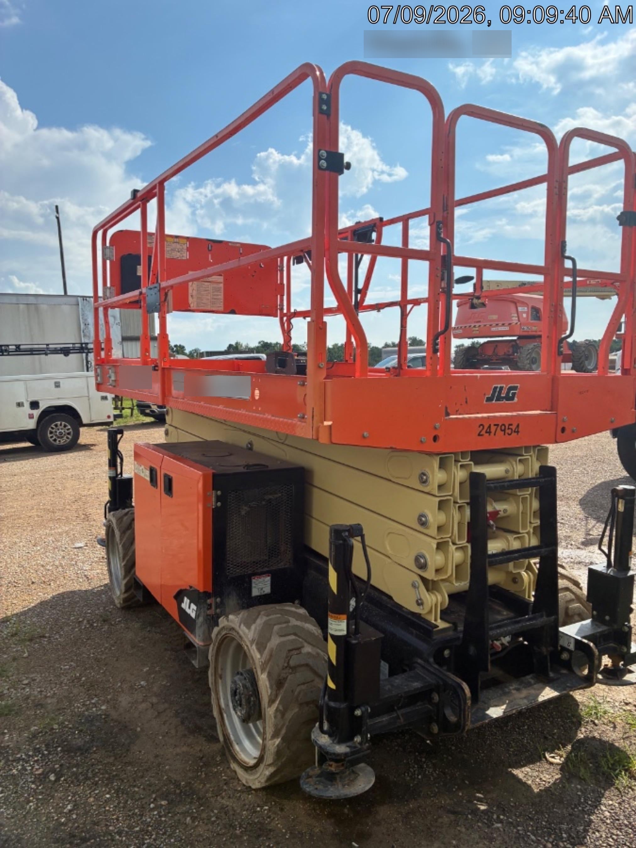 2022 JLG RT4069