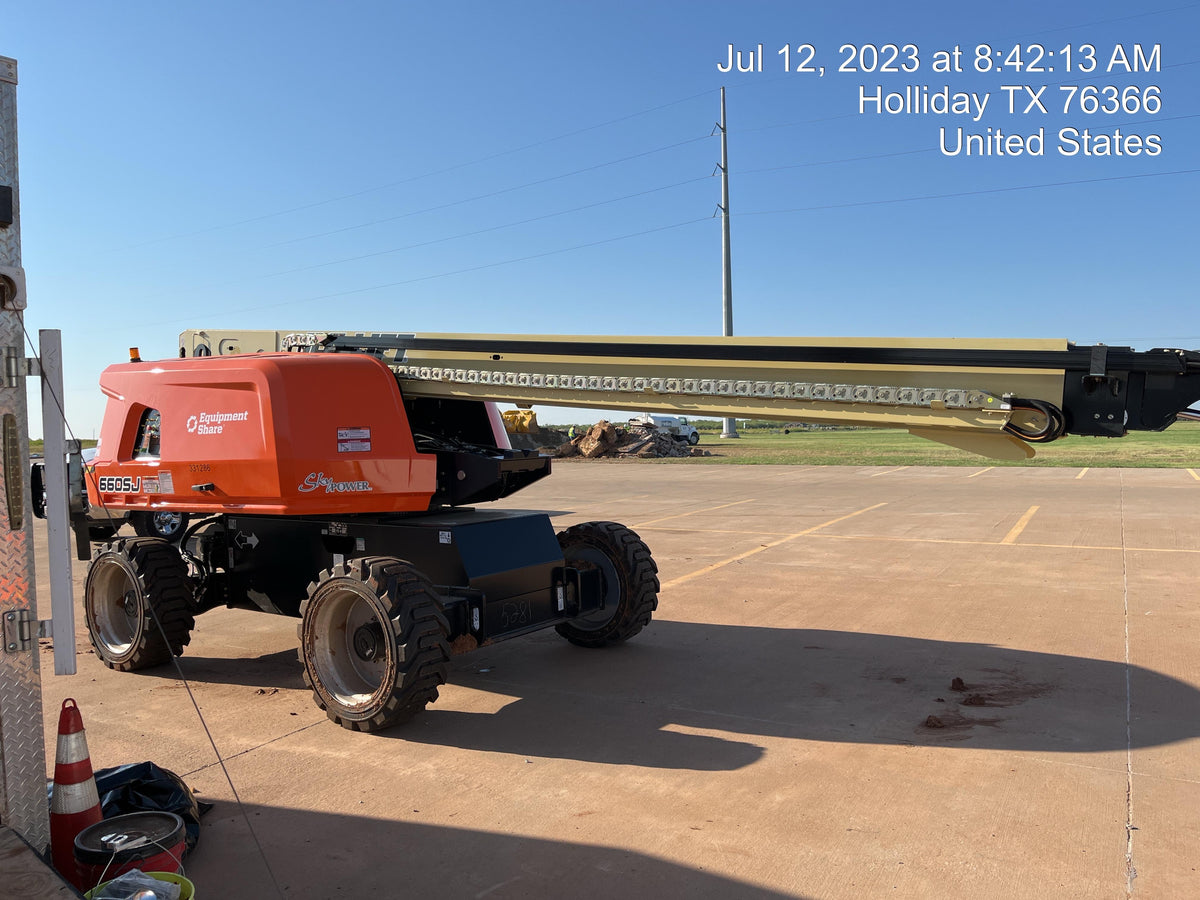 2023 JLG 660SJ