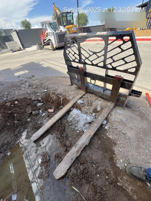 2021 PALADIN 48" Pallet Forks - Paladin