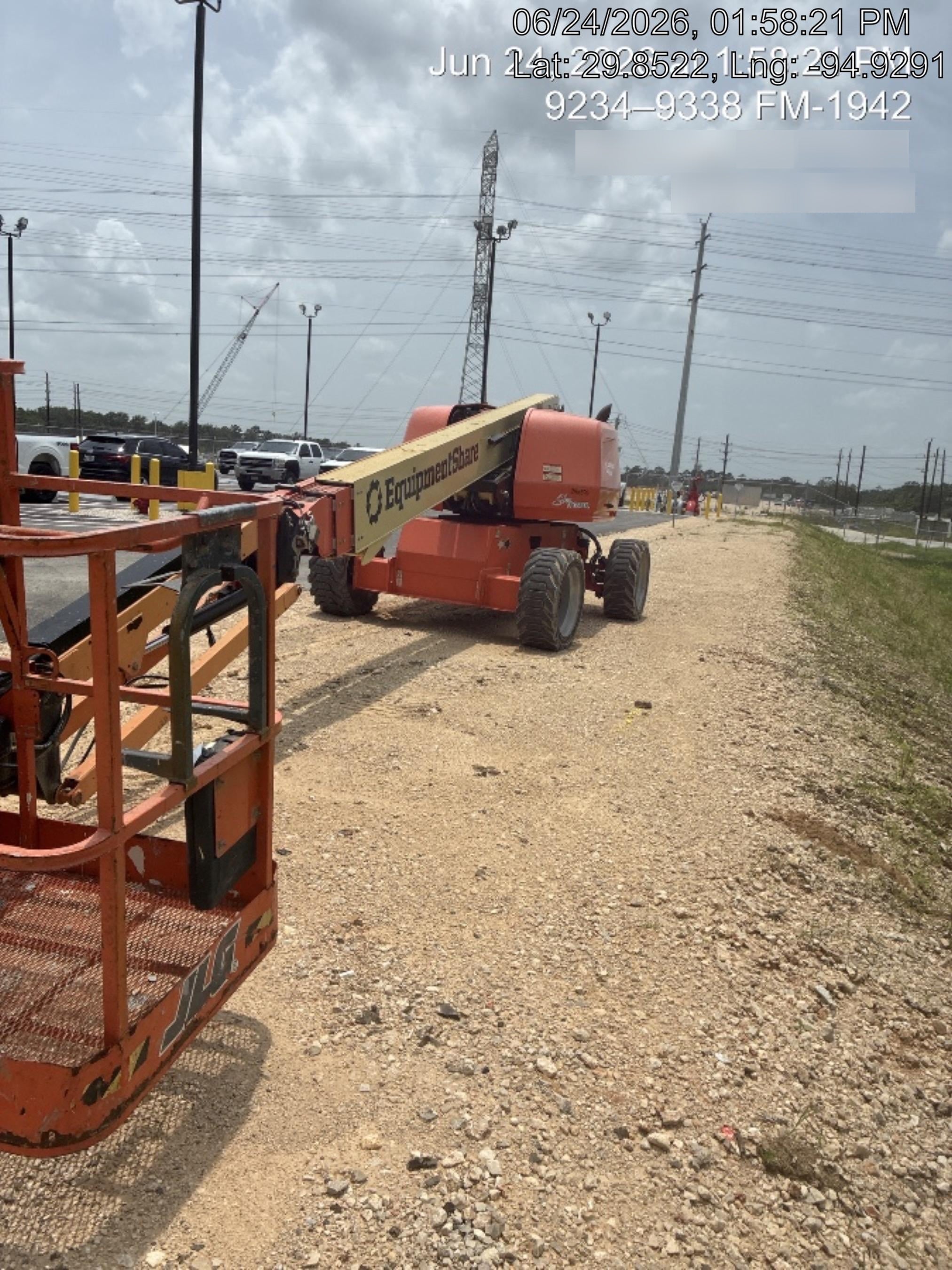 2023 JLG 660SJ