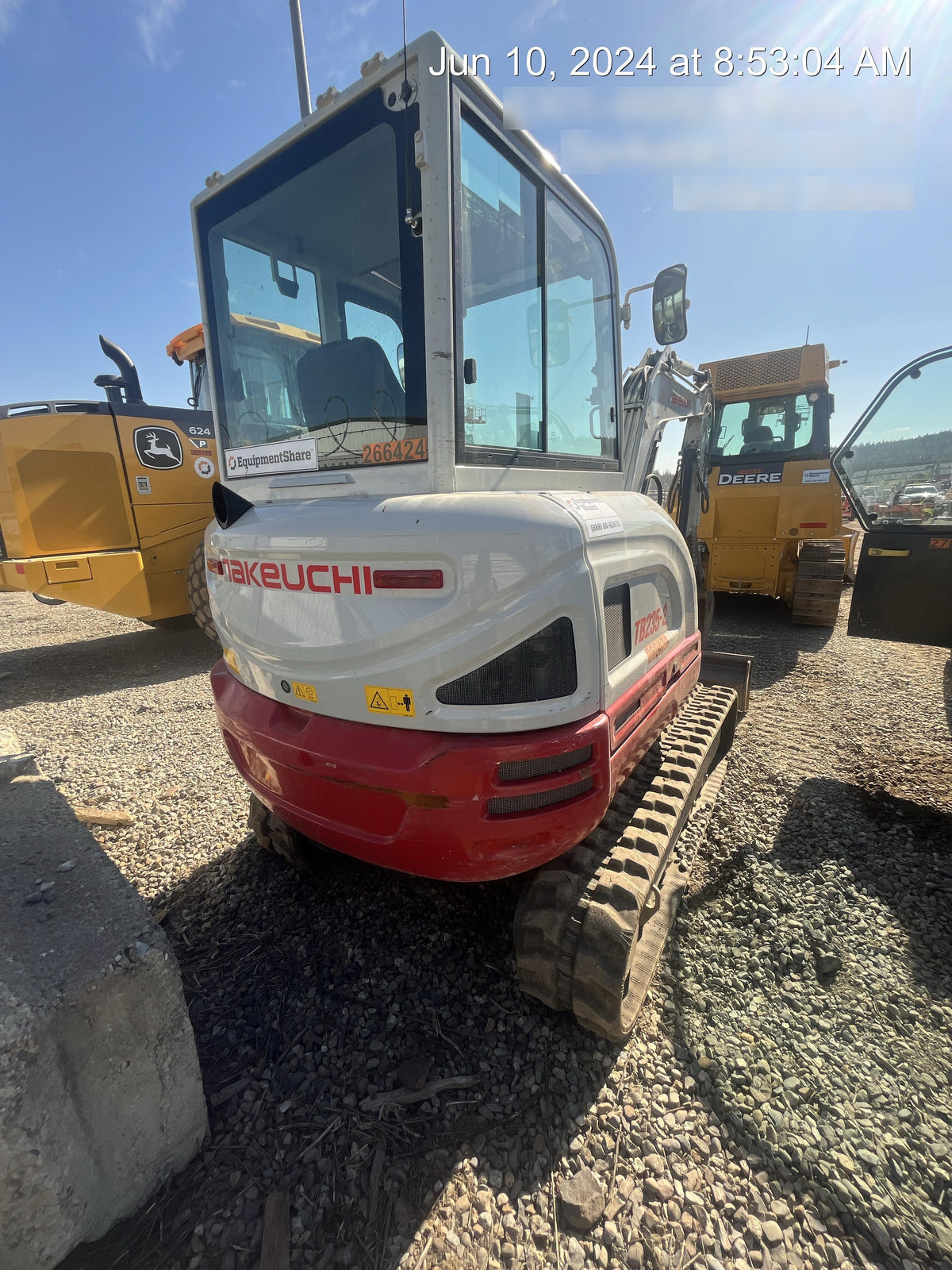 2022 TAKEUCHI TB235-2CR