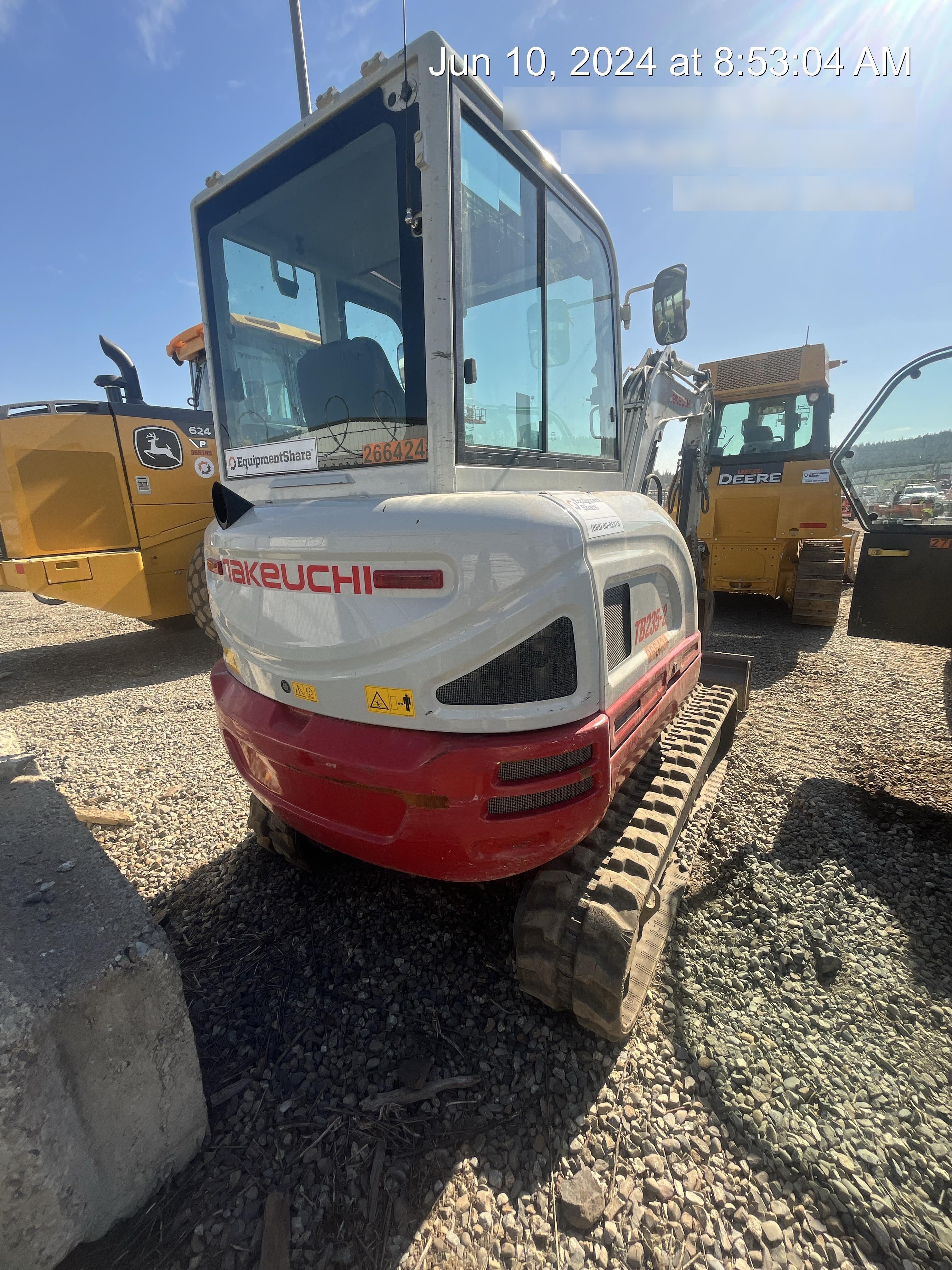 2022 TAKEUCHI TB235-2CR