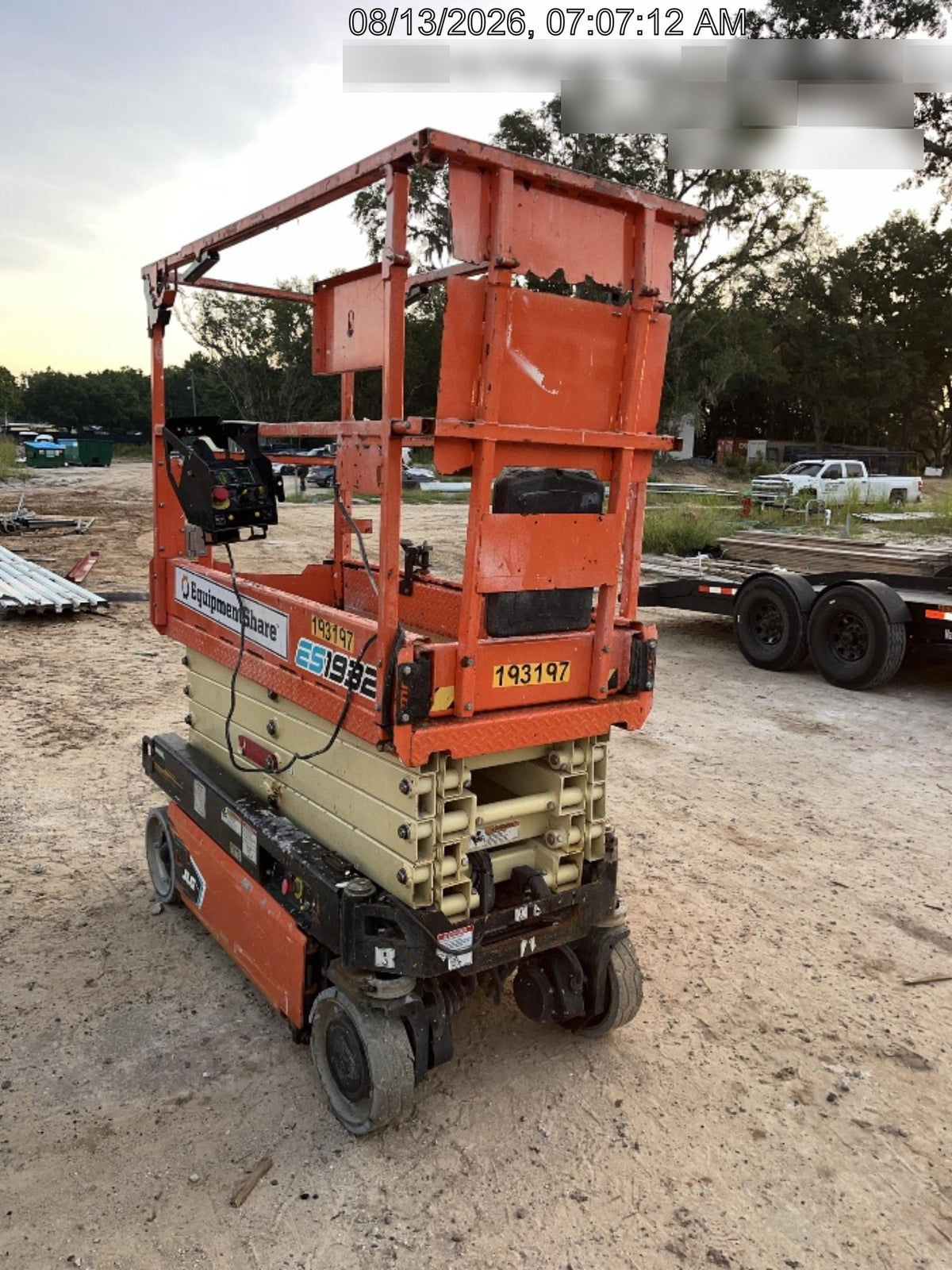 2021 JLG ES1932