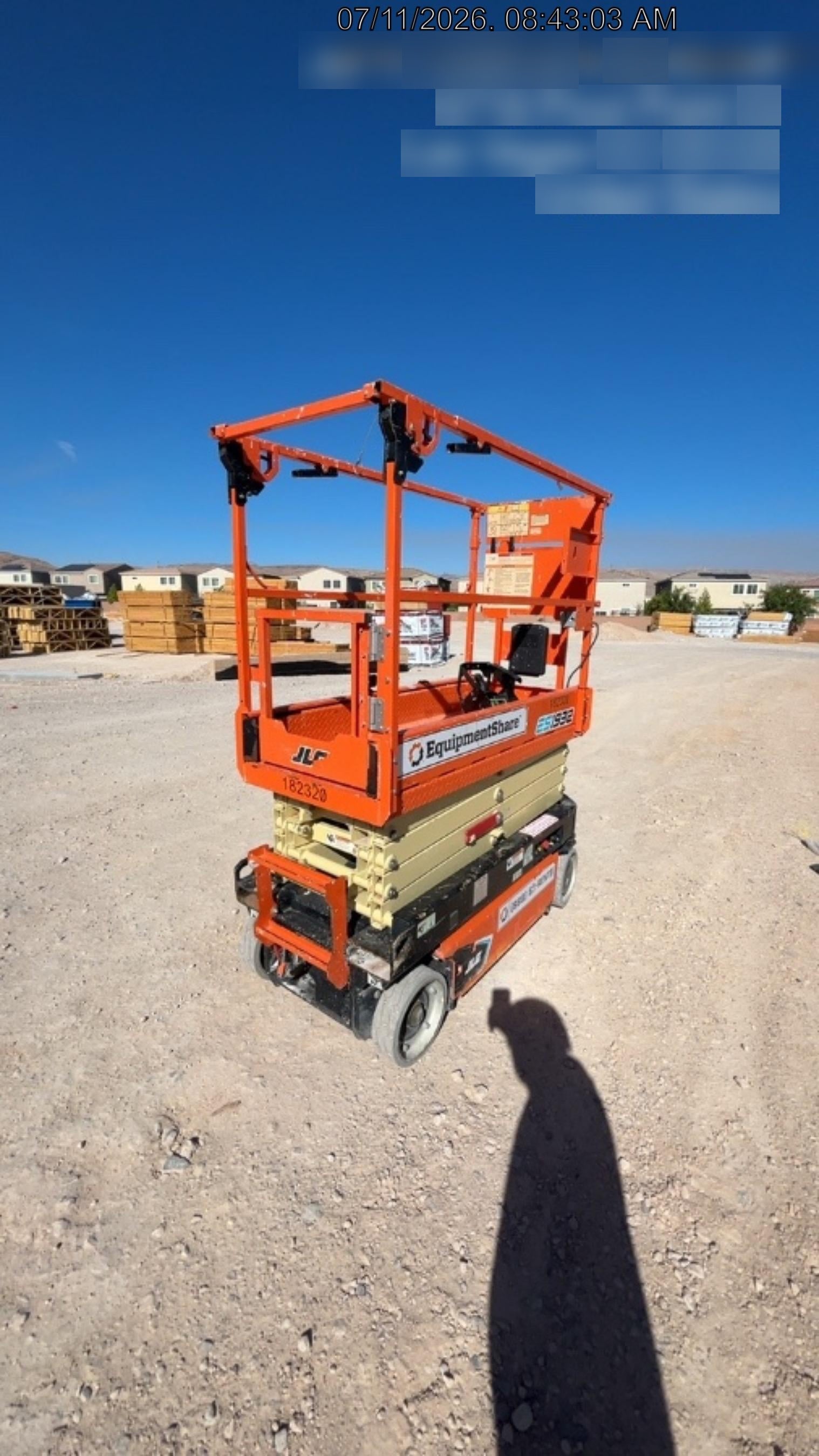 2021 JLG ES1932