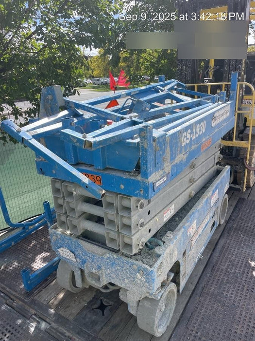 2020 Genie GS-1930 Solid Non Marking Tires, Beacon, Folding rails with half height swing gate, 800W Inverter