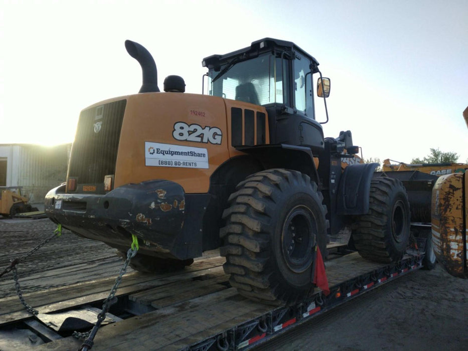 2018 Case 821G CLOSED CAB, JRB 418 STYLE HYD COUPLER