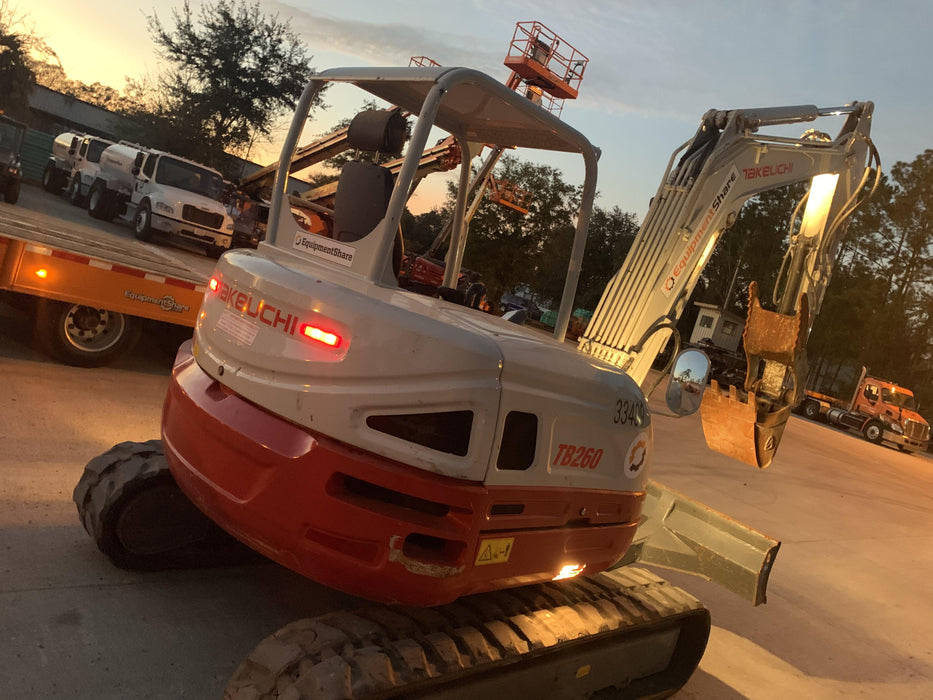 2019 Takeuchi TB260 Canopy, Standard Blade, Auxiliary hydraulics w/Manual QC, Hydraulic thumb, 12" ,18", 24" Bucket