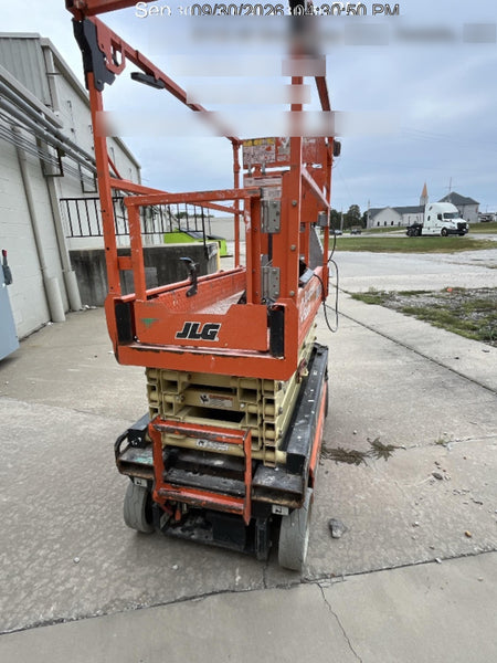 2022 JLG ES1932
