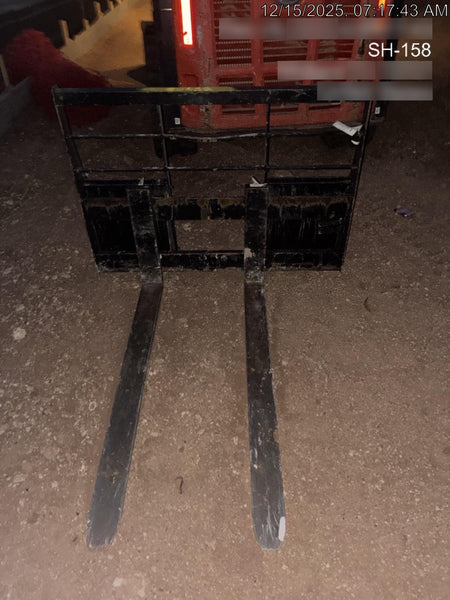 2025 ARROW MATERIAL HANDLING 48" Pallet Forks - Arrow