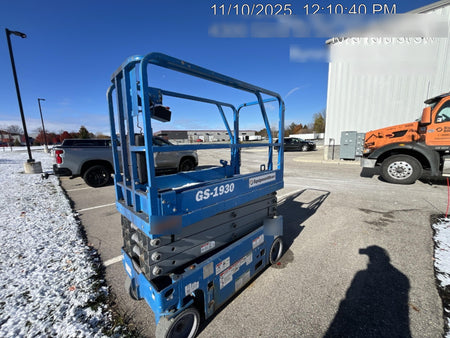 2020 Genie GS-1930 Fixed rails with chain entry gate - Pre A92.20