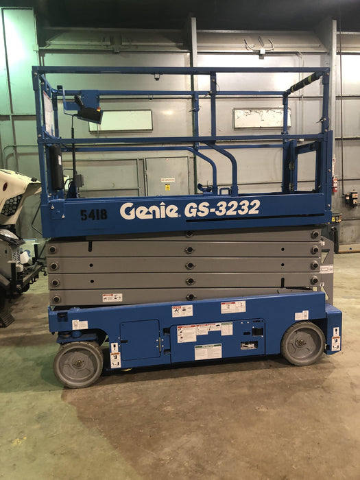 2017 Genie GS-3232 32' Narrow Electric Scissor Lift