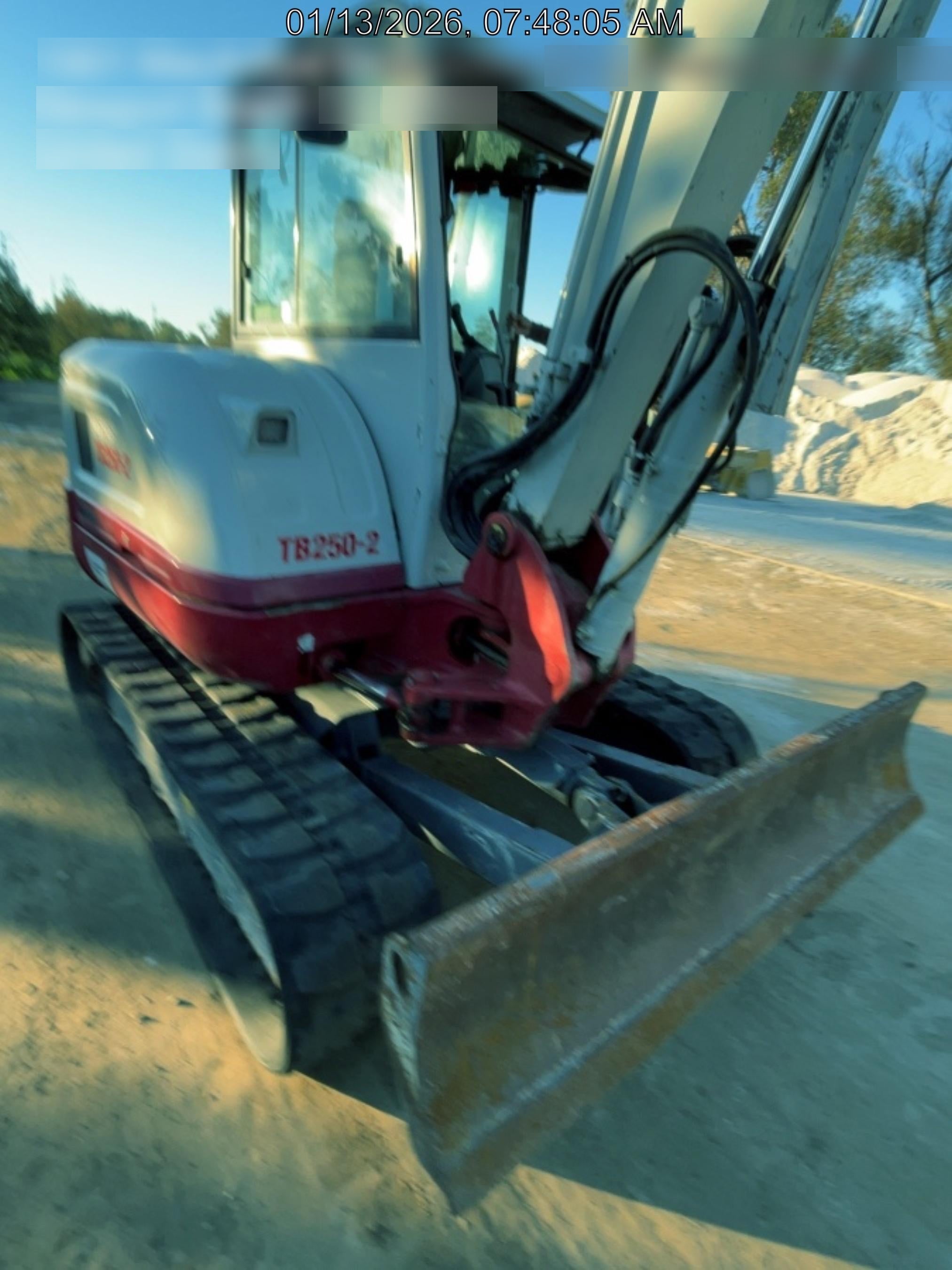 2025 TAKEUCHI TB250-2R