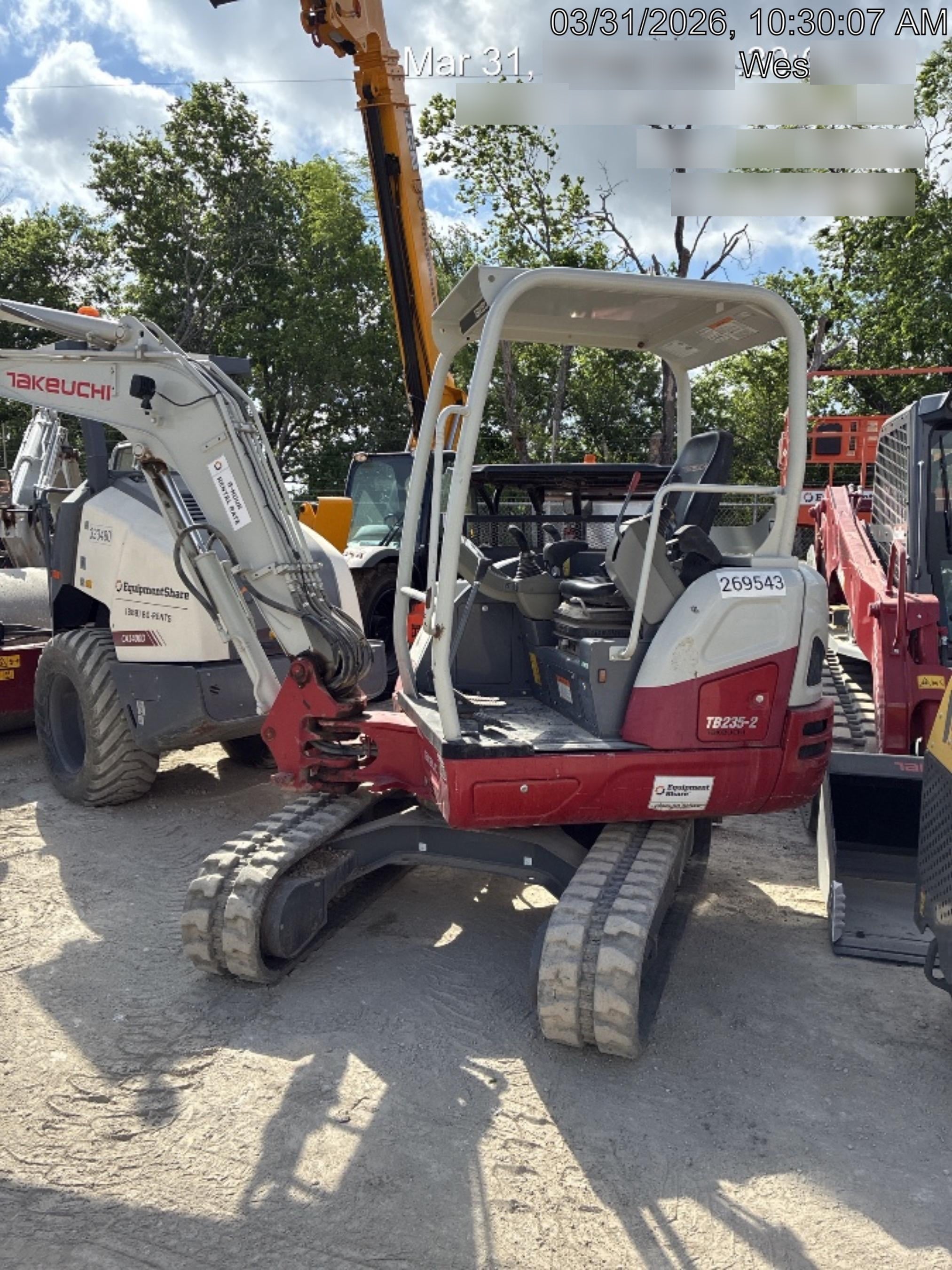 2022 TAKEUCHI TB235-2R