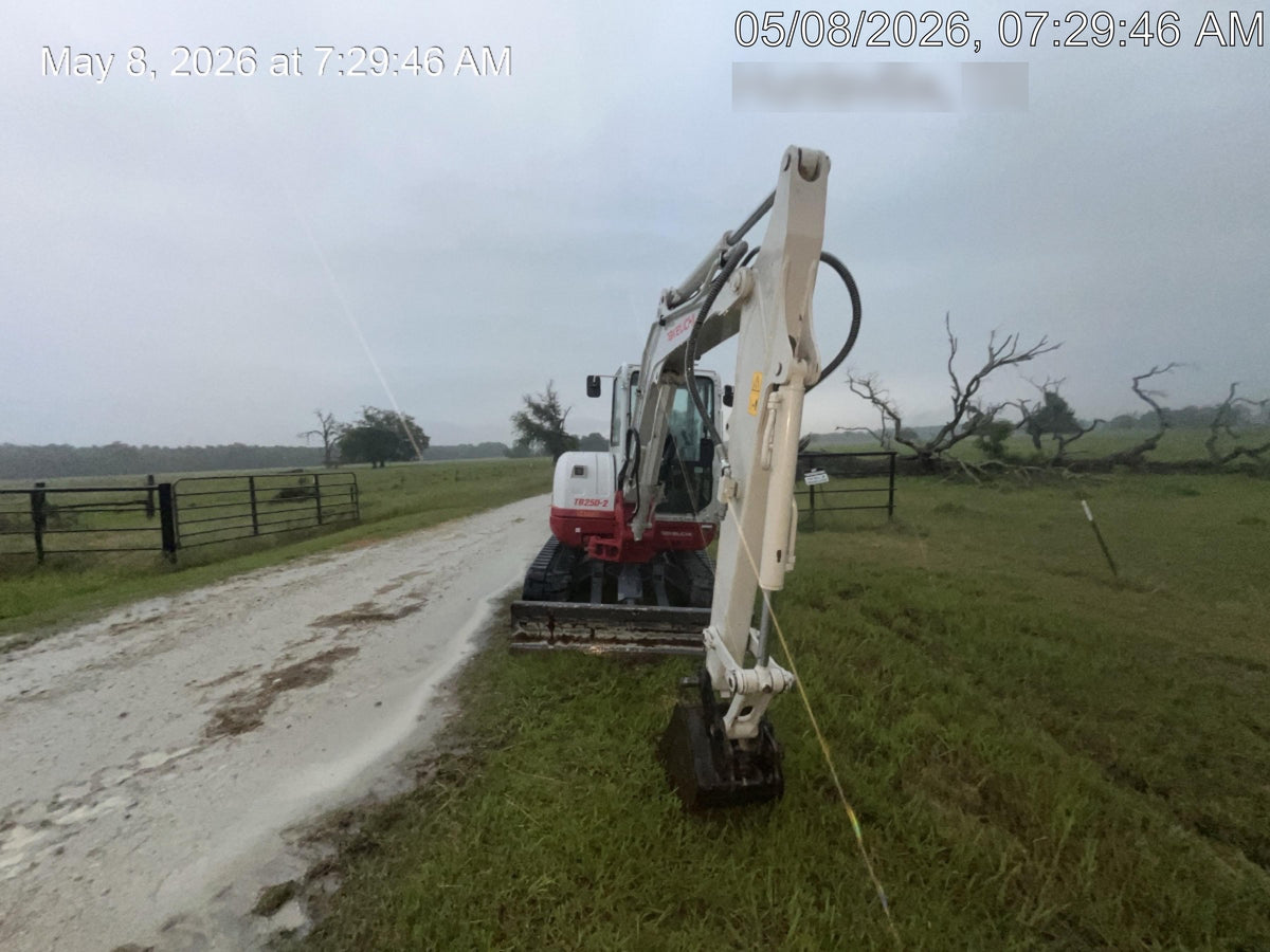 2025 TAKEUCHI TB250-2CR
