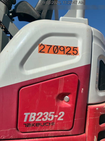 2022 TAKEUCHI TB235-2R