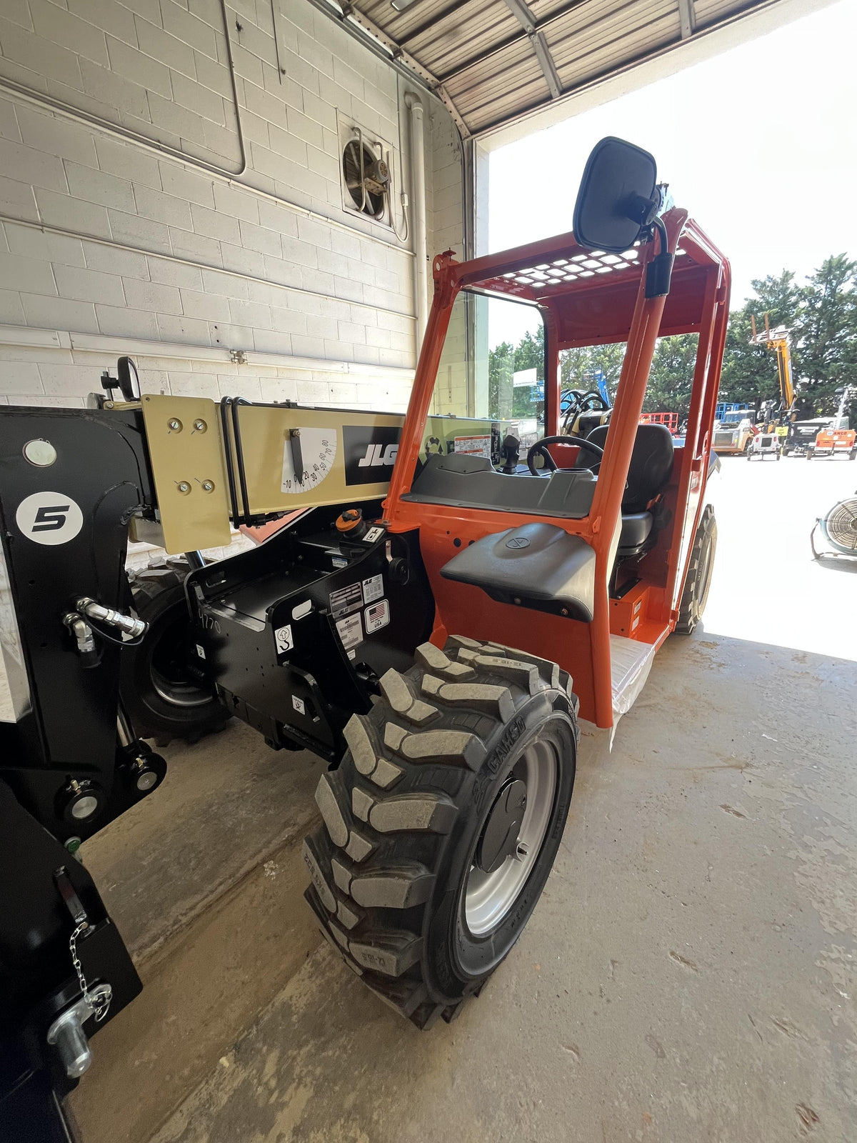 2026 JLG 519