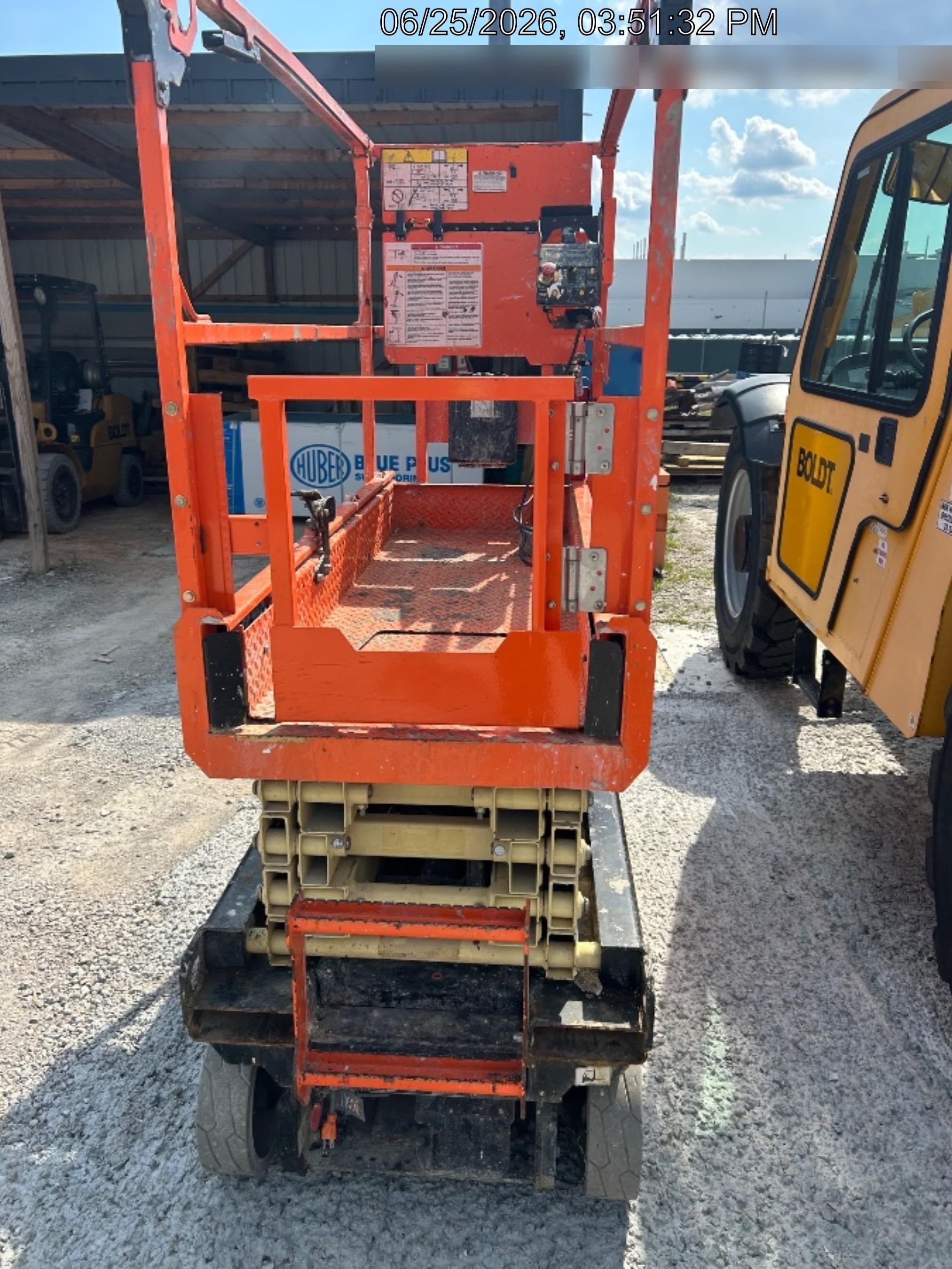 2022 JLG ES1932