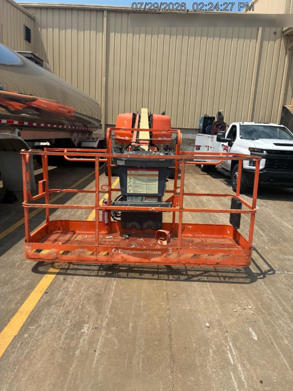 2022 JLG 660SJ
