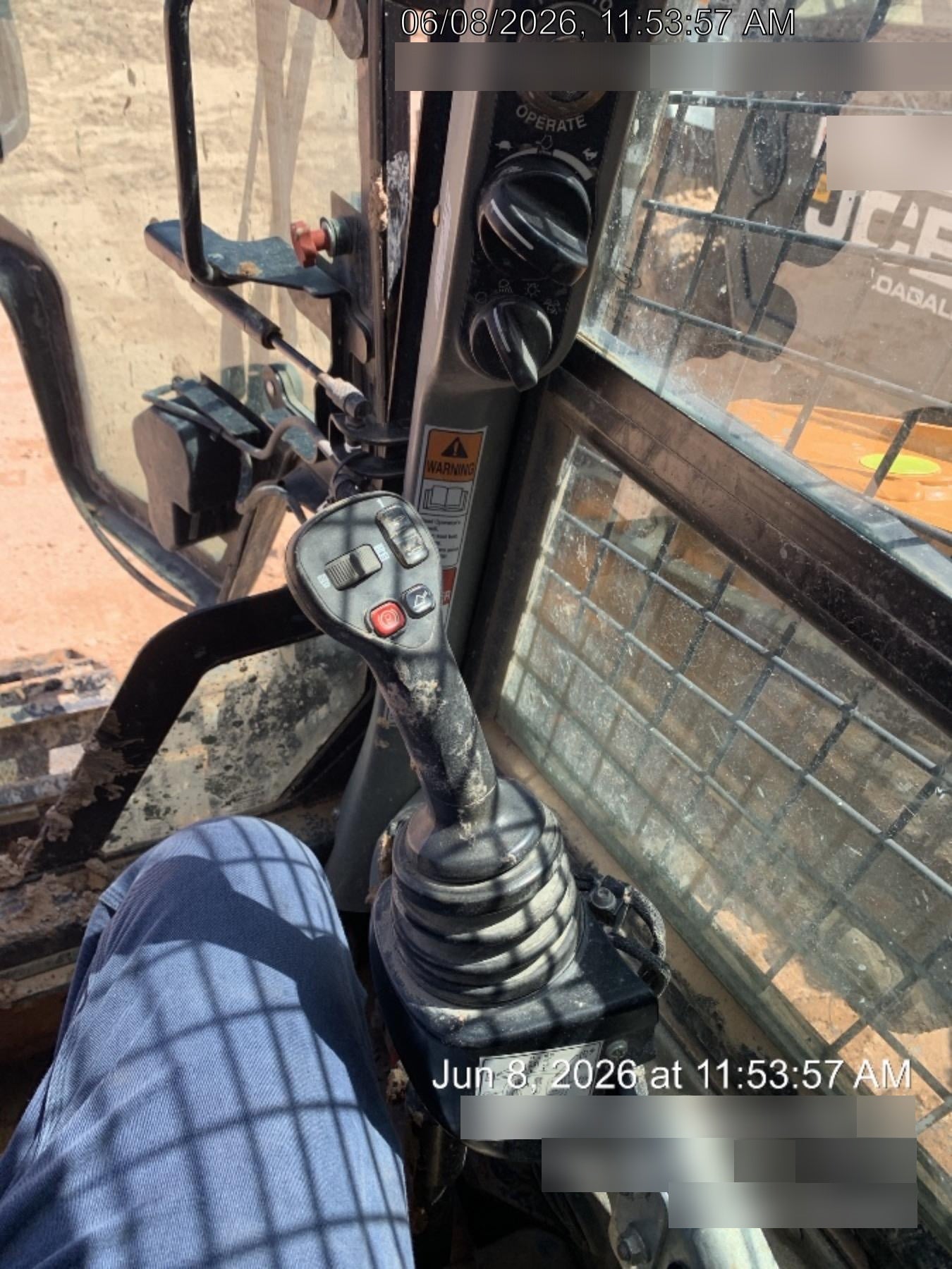 2021 CASE TR270B