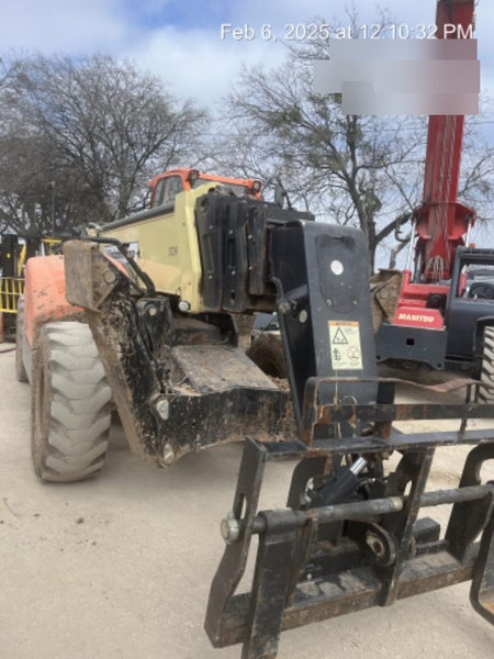 2021 JLG 1075